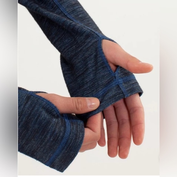 LULULEMON FORME JACKET IN SLUB DENIM BLUE/BLACK - Picture 4 of 16